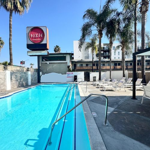 The Dixie Hollywood Hotel